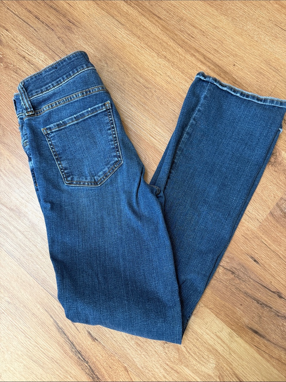 Kut from the Kloth Dark Blue bootcut Jeans, size 4 Tall, VGUC